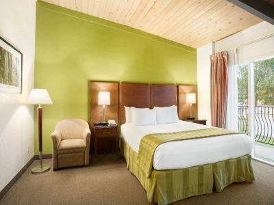 Ramada By Wyndham North & Conference Center