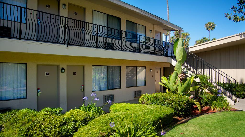 Ramada By Wyndham North & Conference Center 3*